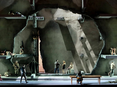 La forza del destino at Bavarian State Opera in December 2013