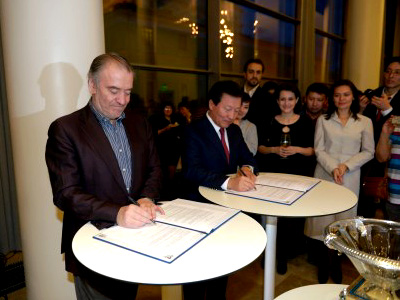 Valery Gergiev signs contract at Astana Opera in April 2014