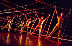 Alwin Nikolais’ Tensile Involvement: ( L to R) Aaron Wood, Bashaun Williams, Juan Carlos Claudio, Lehua Estrada, and Mary Lynn Graves. Photo: Yi-Chun Wu 