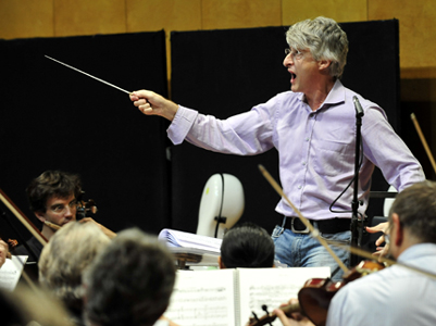 Anthony Bramall in rehearsal at Oper Leipzig