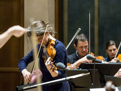 Veronika Eberle rehearsing Berg in the Herkulessaal